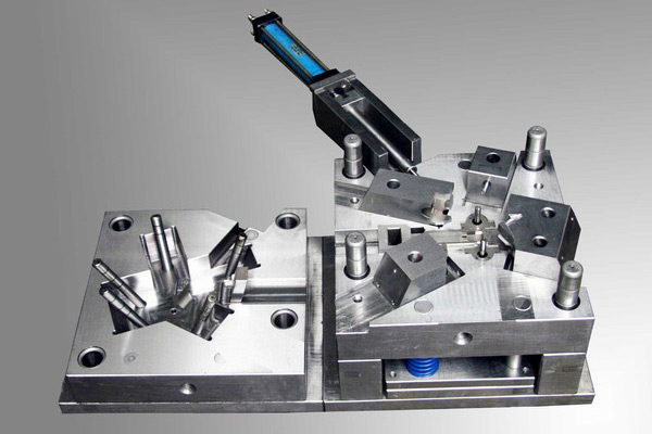 尊龙凯时铝业：优质模具离不开环保的高耐磨7075-t651铝板