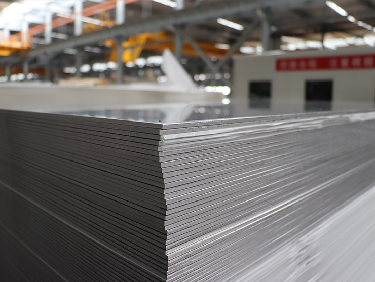 同批次材料的铝板价格却不一样？